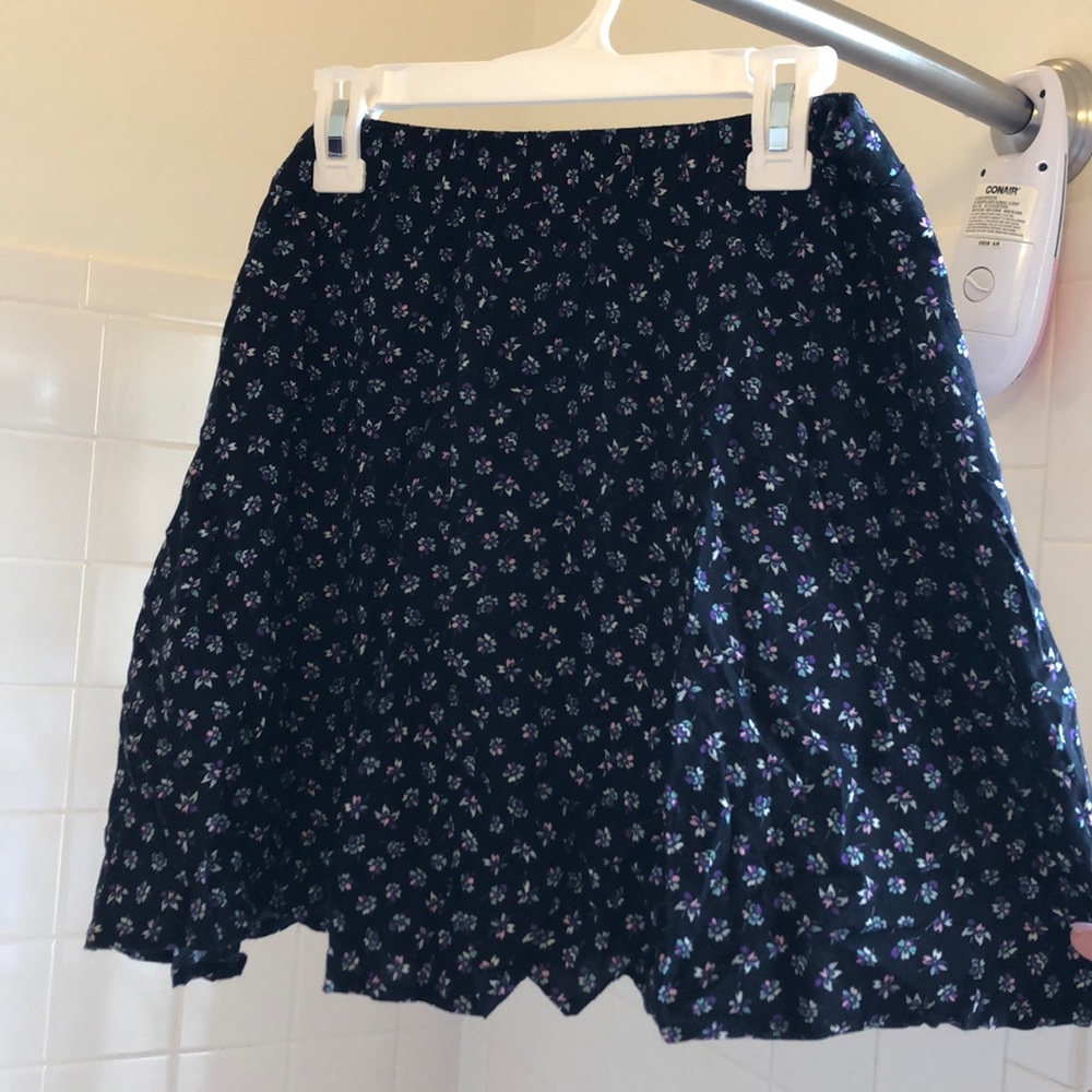 Mini skirt - Picture 2 of 3